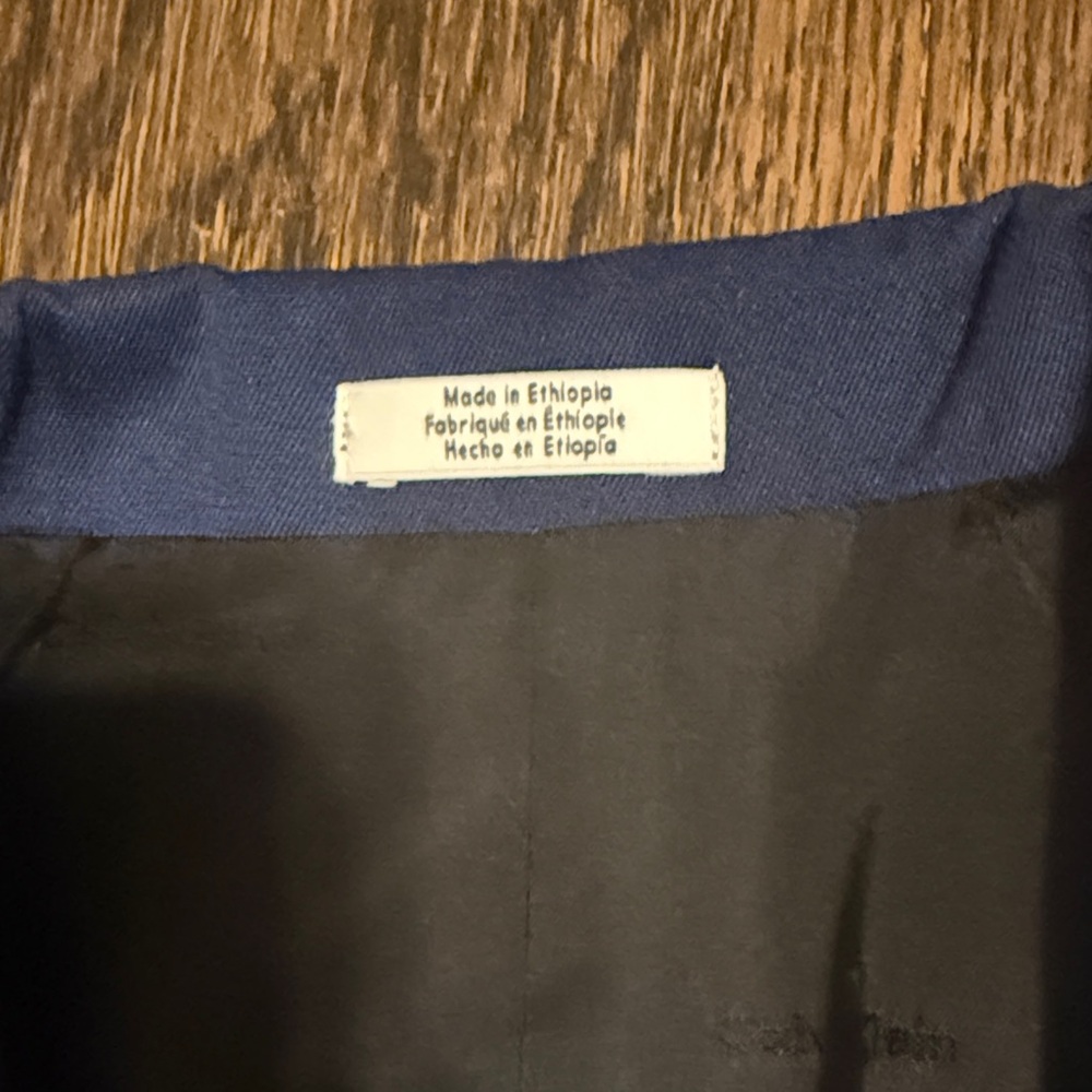 Boys Calvin Klein Navy Blazer Size 18 - Picture 2 of 4